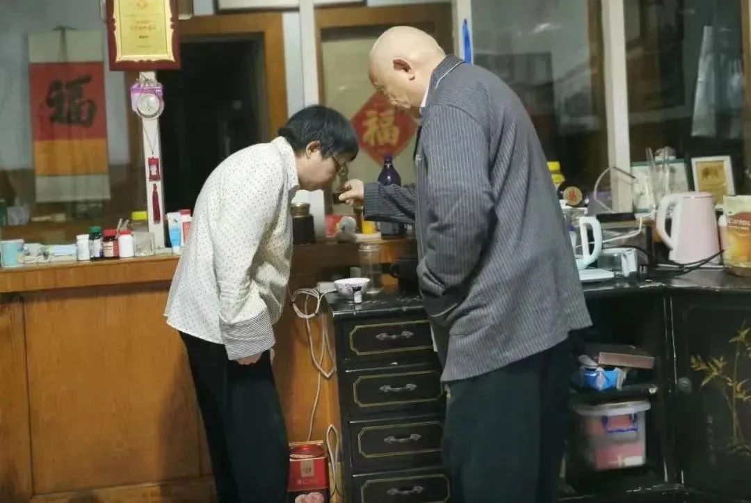 核弹老头，和 “倒霉人生”扳手腕