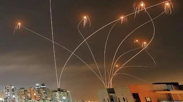 看完巴以这一仗，号称防空密度第一的台军，面对解放军更没了底气