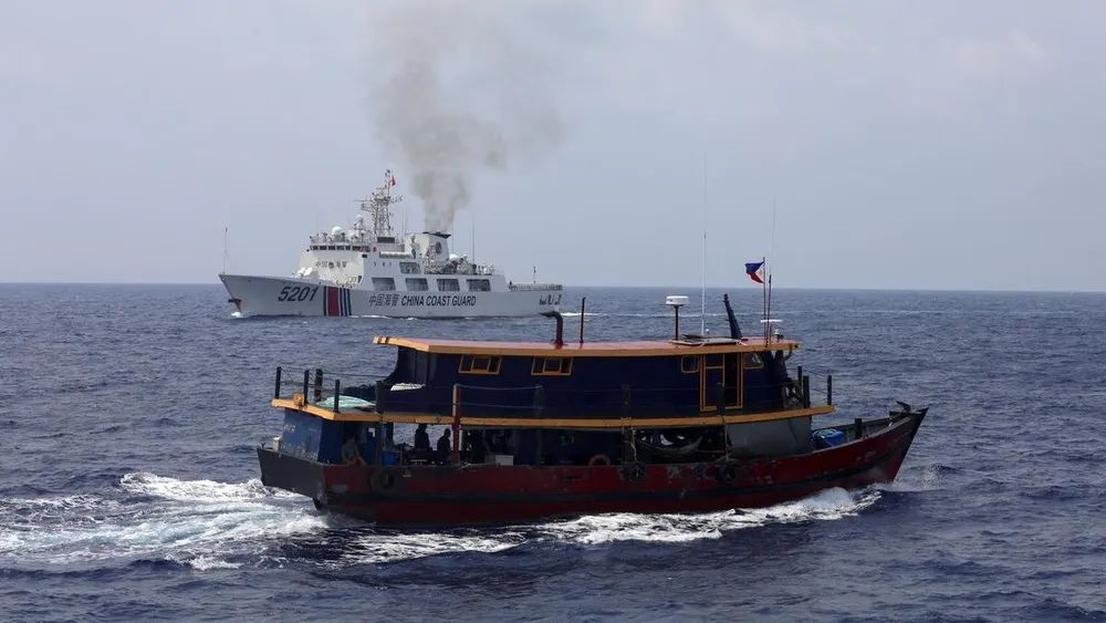 解决菲律宾坐滩军舰，正当其时！