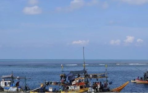 菲律宾今天侵闯我黄岩岛，选择的时机不一般！