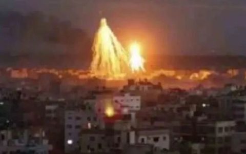 地狱之门打开了！以色列不再“敲屋顶”，10000吨炸弹摧毁加沙