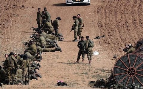 “以军地面部队夜间突袭了加沙”