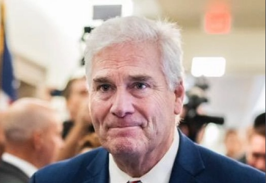 今天，超级黑天鹅飞出