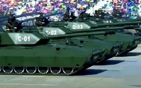 装甲兵开着中国战车被大铁锤活捉！缅军买了好装备怎么打仗这么菜？