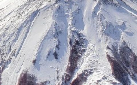 中国卫星把富士山拍了个遍，这张照片被美军看到，他们肯定坐不住