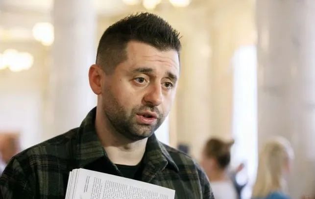 军事 | 美、德准备反水之下，乌克兰首次承认……