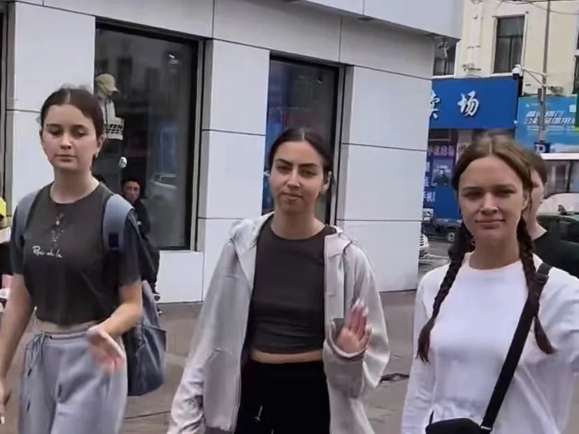 涌入东北黑河的俄罗斯人，成了流量密码