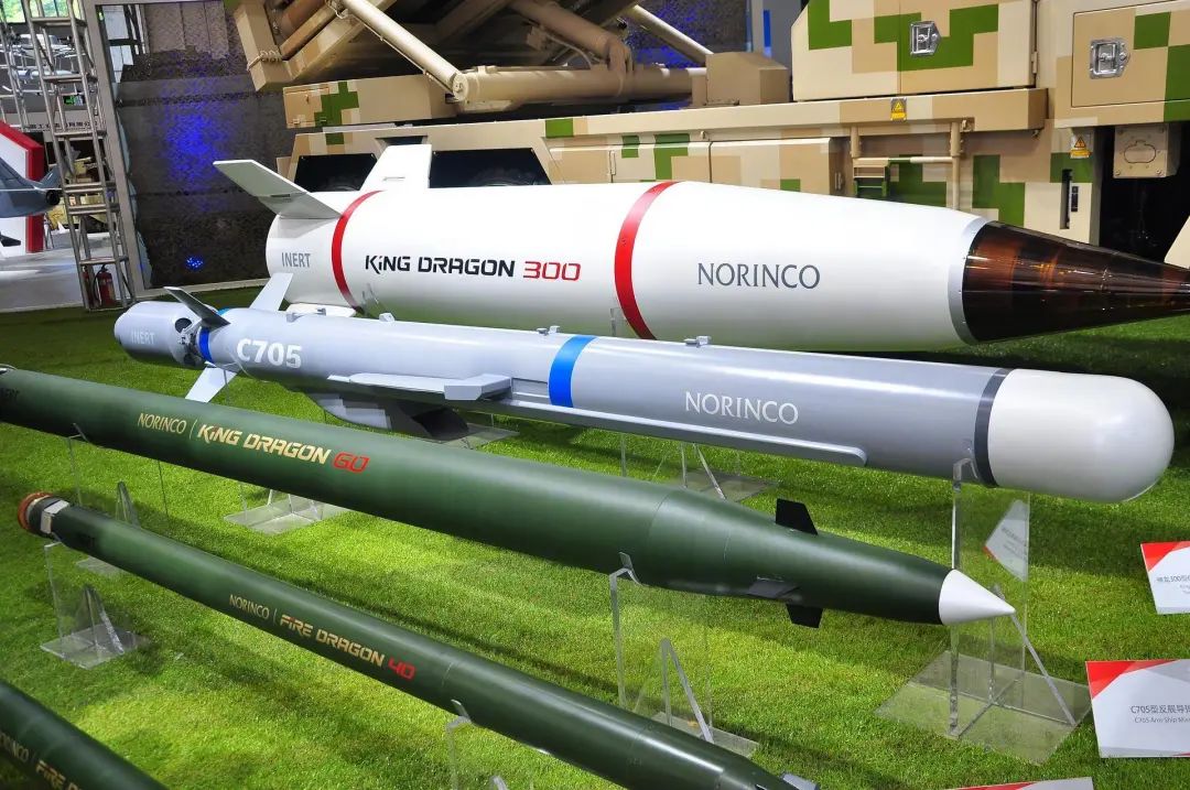 终于来了！中国超级远火，500公里的陆军战术导弹，公开露面