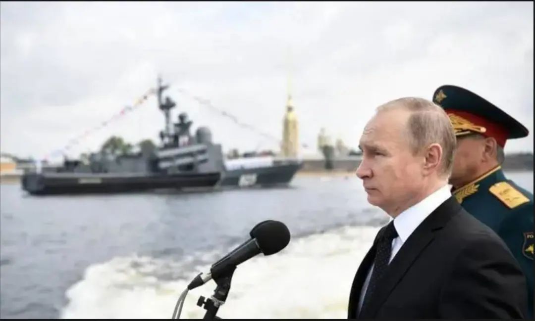 普京万没料到：俄军痛失黑海控制权，百万吨乌克兰粮食运往中国