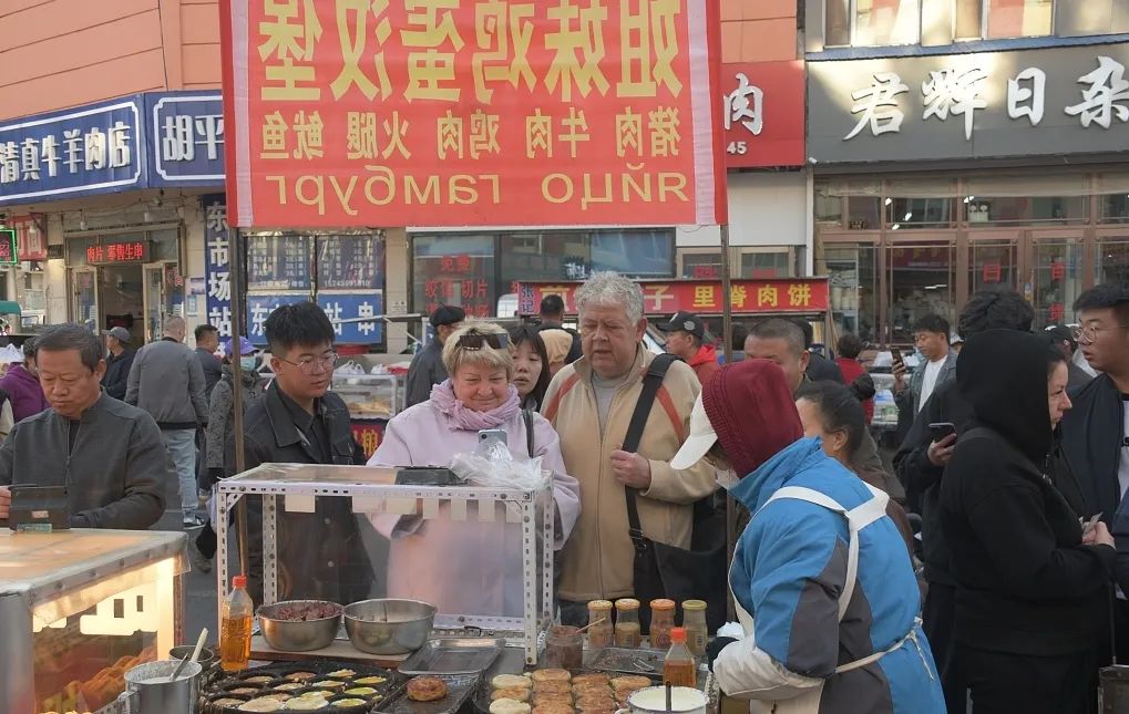 涌入东北黑河的俄罗斯人，成了流量密码