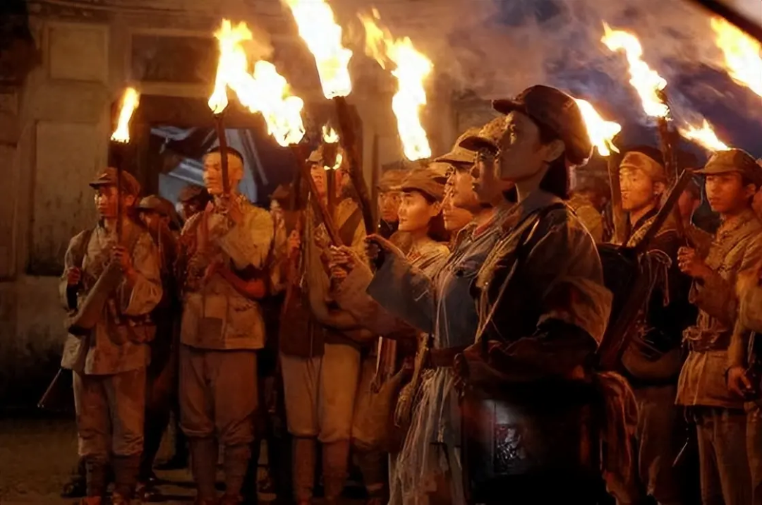 红军过得那么苦，为何还有那么多人自发参加？