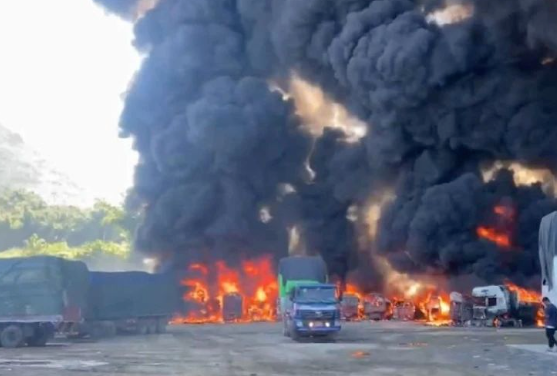 解放军云集中缅边境，开展实战军演