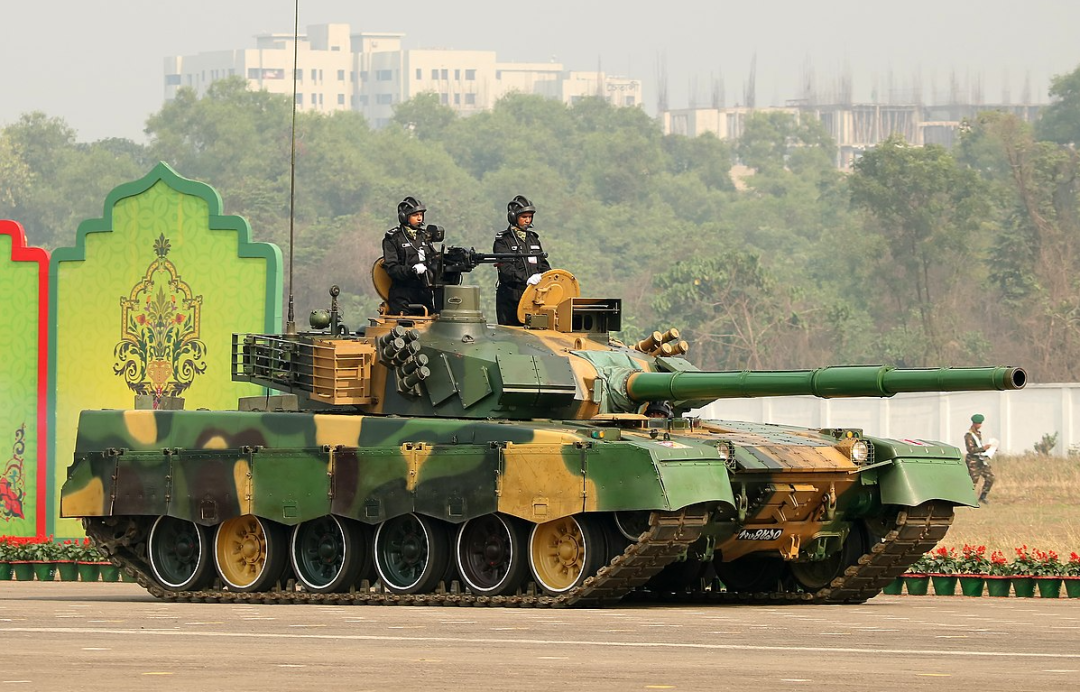 树上长95步枪，地里捡子弹？果敢同盟军的武器装备到底从哪来？