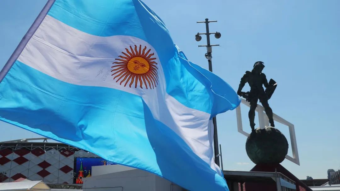 放弃马岛主权，中止加入金砖国家，阿根廷怎么变天了？