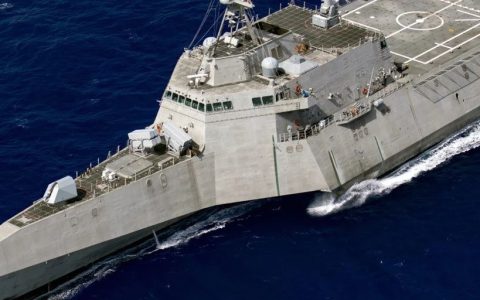 美军突闯仁爱礁，为什么选择这艘舰艇？