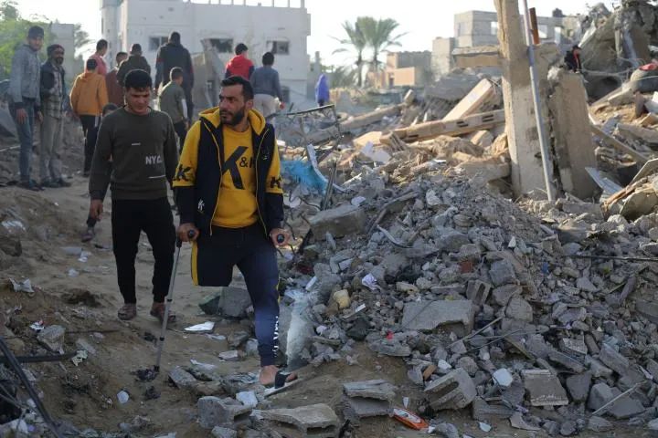 密集空袭、坦克突入……加沙南部战火熊熊