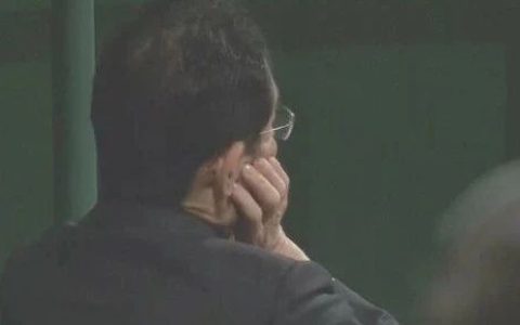 岸田文雄有了新绰号，日本网民气得叫他“穷撒币”