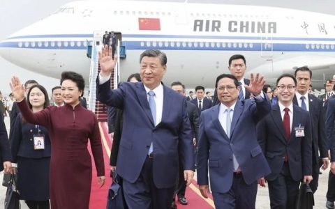 习近平以双重身份访问越南，反映中越关系之深远！