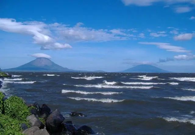 中美洲最大湖泊“尼加拉瓜湖”，是唯一有海水鱼繁殖生息的淡水湖
