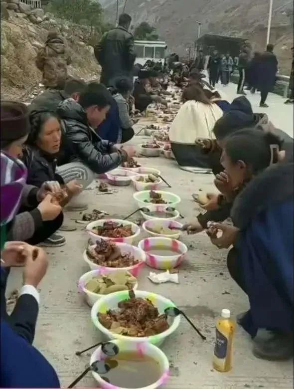 地狱难度的大凉山扶贫，第三阶段攻坚战的任务是教吃饭