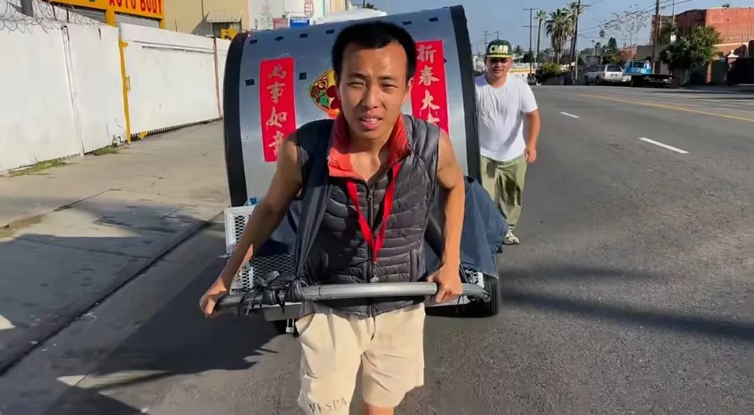 “丁胖子金牌讲师”被举报掉了？“圣诞要饭特辑”鸽了……