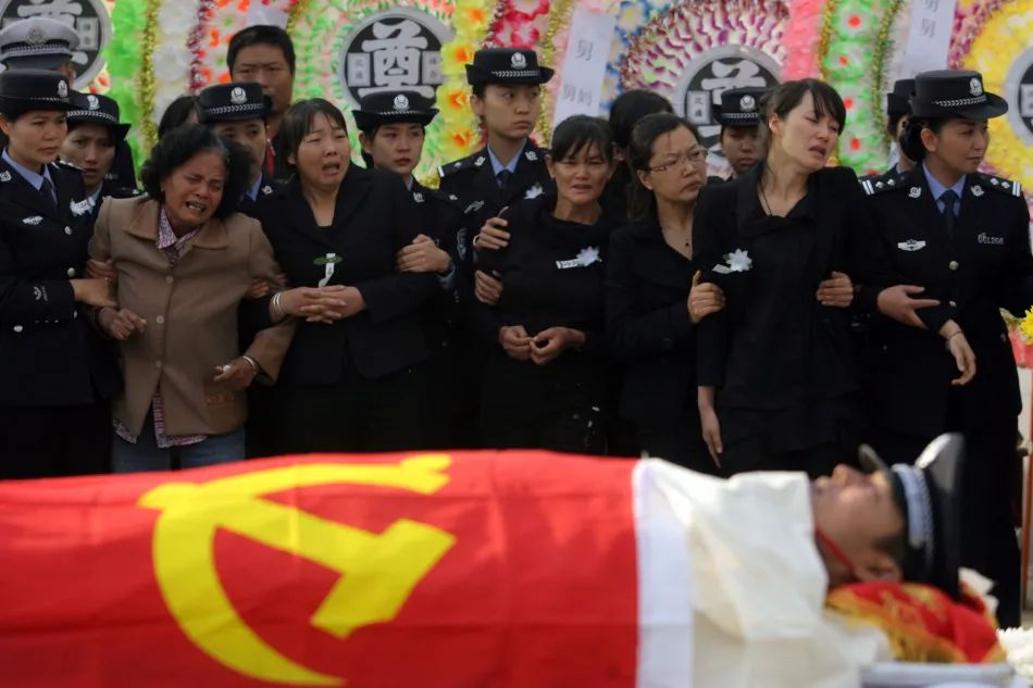 美国高调宣传和我国“合作禁毒”，可信么？