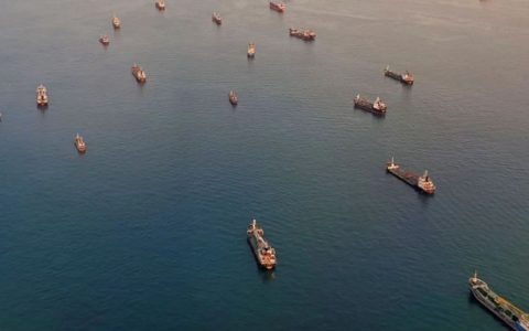 这个邻国，要干一件大事