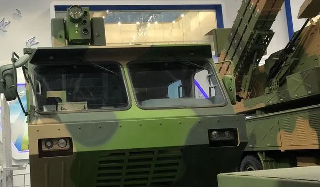 电力局用激光炮一炮能打断树枝？激光武器在中国被民用“白菜化”