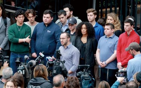 美国在大学围剿“反犹太主义”，不仅是“政治正确”那么简单