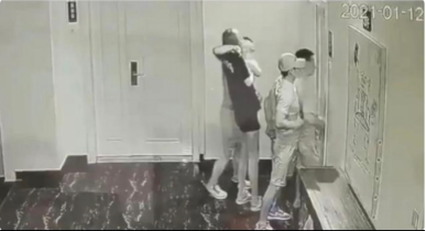 一部手机，一条人命！知名网红在非洲遇害，看得我瑟瑟发抖……