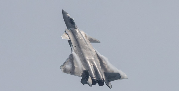 歼20不再神秘，频繁公开亮相很不同寻常！对外释放多个信号