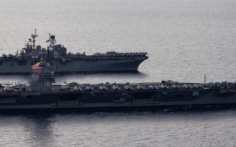最强航母撤了，美国在红海要怂？