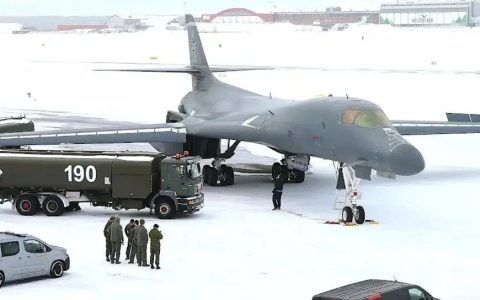 美军战略轰炸机坠毁，悲剧恐怕才刚开始……