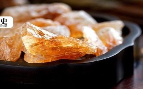 “反差感”拿捏住了：为什么说冰糖在饮食界过着双面人生？