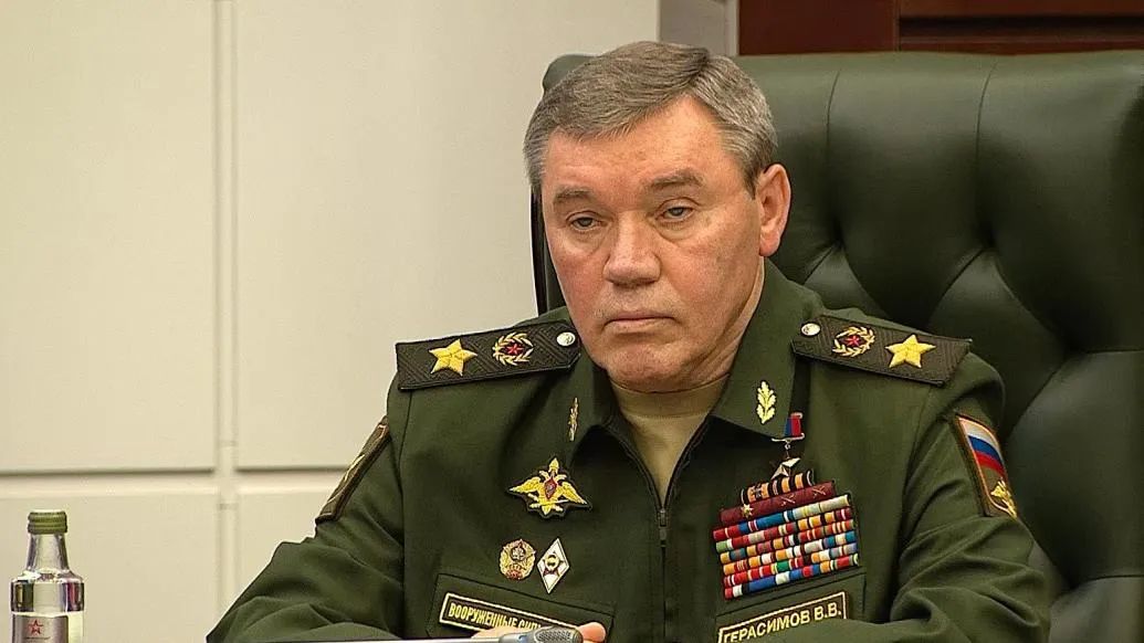 俄罗斯150枚导弹无人机攻击乌克兰，俄军空中战役进攻是怎么组织的？丨大伊万私货