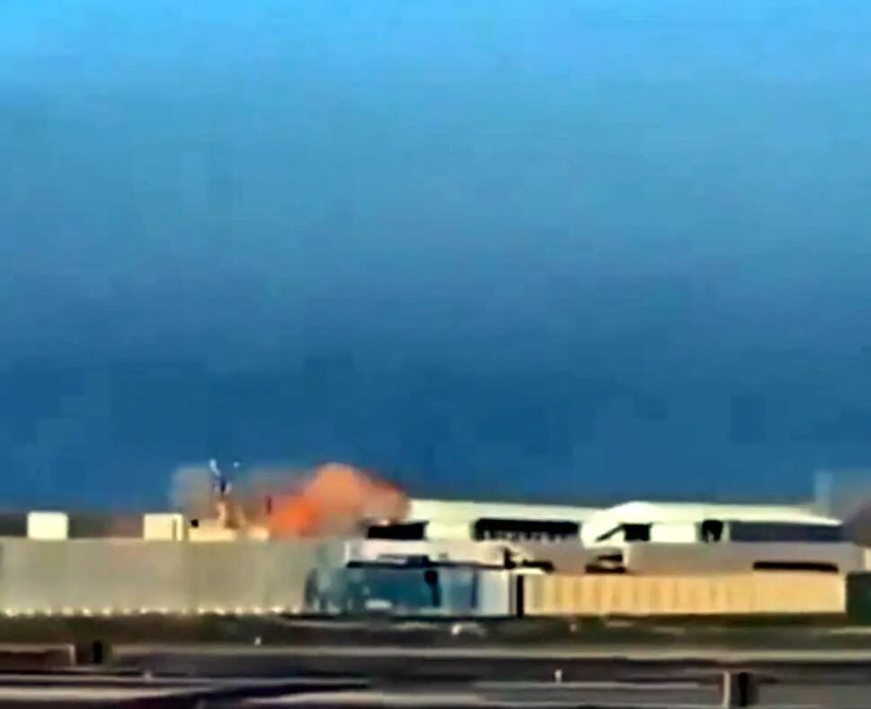 美军基地“挨炸”上百次，你得支楞起来啊！