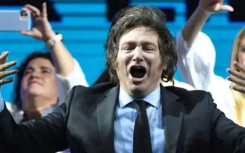 从世界首富到失信破落户，阿根廷为何一手好牌打得稀烂，疯狂的米莱又为什么能上台？