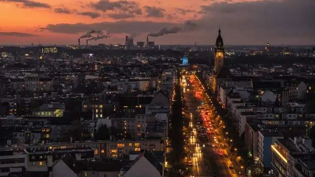 德国作为欧洲最大的经济体，为什么没有形成“超大城市”？