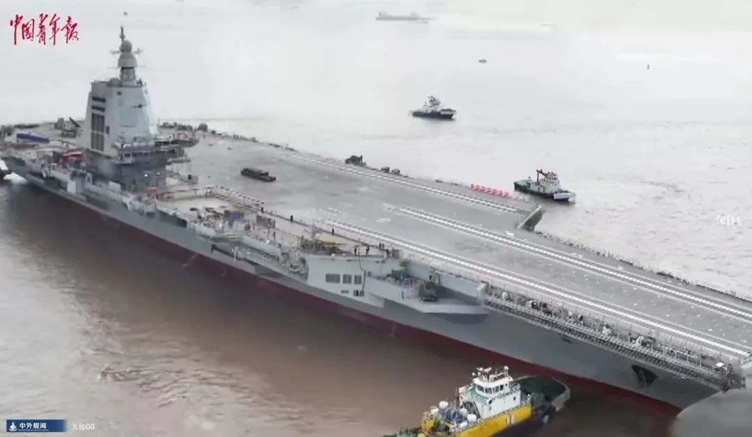 003型航母最新画面曝光！细节透露几大舾装进度，究竟何时才能开始海上试航？
