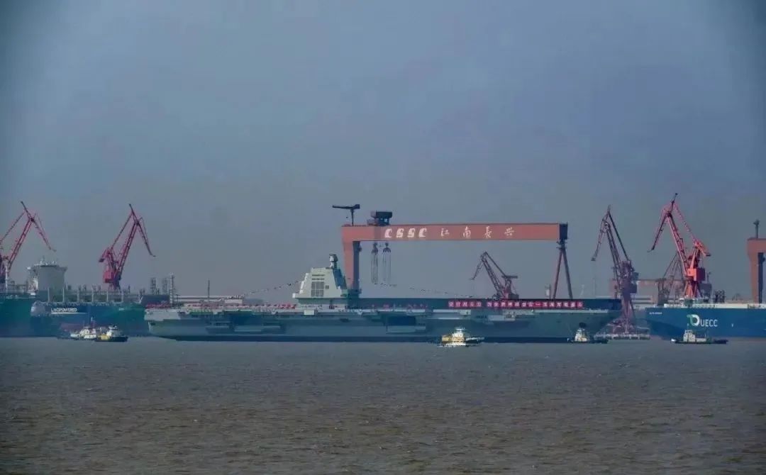 003型航母最新画面曝光！细节透露几大舾装进度，究竟何时才能开始海上试航？