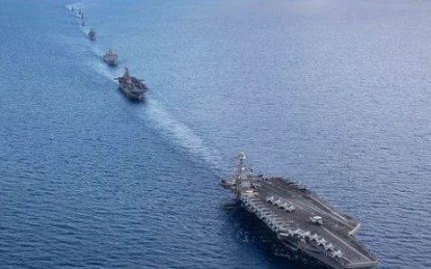 美国航母退，英国军舰撤，红海要让给胡赛？