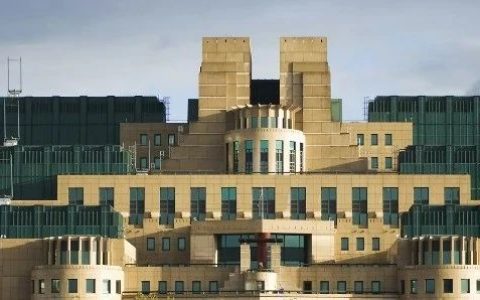 英国军情六处指使他多次入境中国