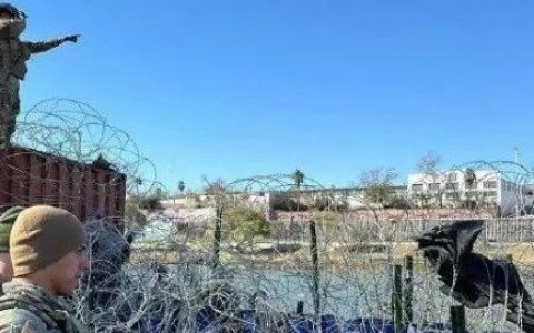 刚刚，全球震撼，帝国到了内战边缘