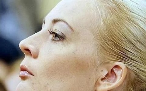 喜悦的未亡人！一颗正在西方升起的政治明星