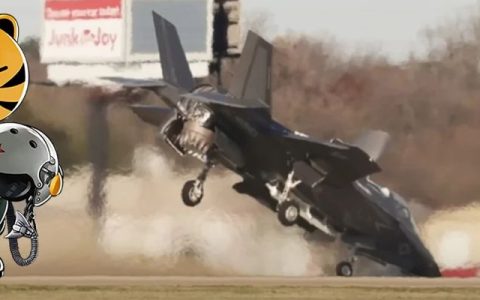 一个手电筒，毁了一架F-35战斗机，现在的美国到底多离谱