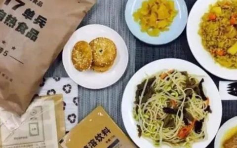 埋锅造饭成历史，炊事班被淘汰？解放军野战伙食，必须是预制菜