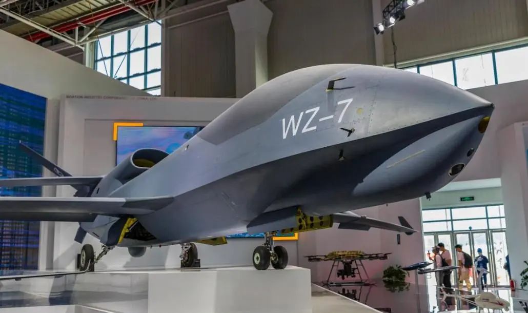 日本海惊现“天眼”！WZ-7无人机引全球瞩目，印媒直呼：激光武器或成唯一解？