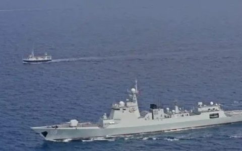 战事升级，高科技武器刚一测试就用上了