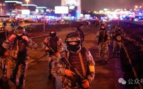 莫斯科郊外的晚上，这一夜格外血腥