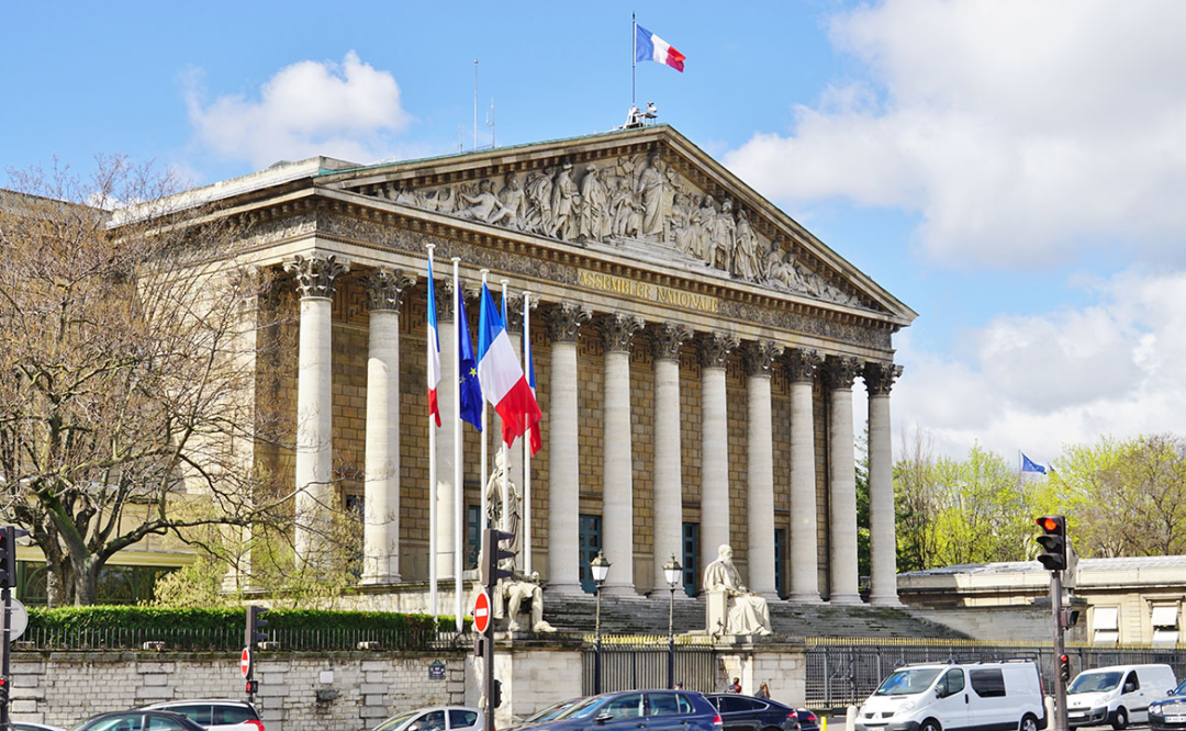 2000法军出征乌克兰，马克龙打的什么小算盘？